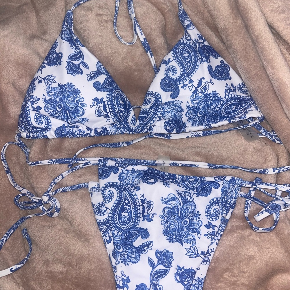 SHEIN Blue and White Paisley Bikini